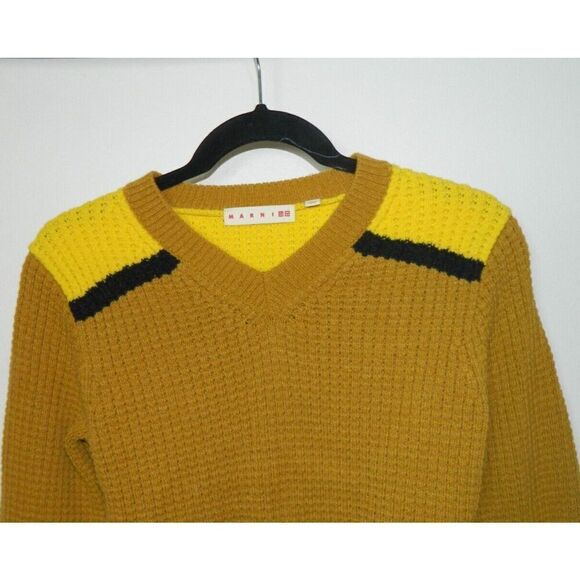 MARNI x UNIQLO Sweater  Size X-Small Yellow Mustard Popcorn Knit V-Neck - Picture 5 of 9